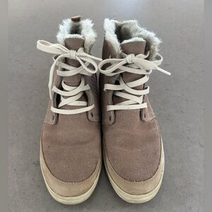 Helly Hansen Women's Ellida Cold
Weather Boot Size 8